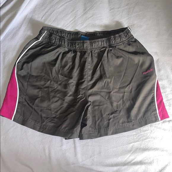 Women’s size Medium Brown and pink gym/running shorts - Picture 1 of 3